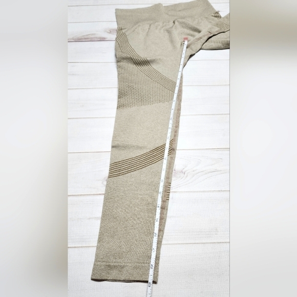 New Shein Sport Seamluxe Wide Waistband Leggings in Khaki Size Medium - Picture 7 of 9